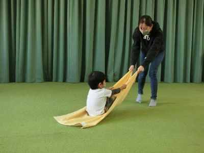 幼児保育学科 室内で運動あそび 親子遊び編 精華女子短期大学 福岡の女子短期大学